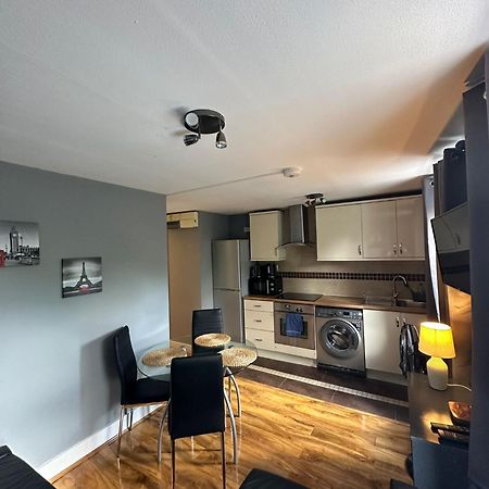 Lovely 2 Bedrooms Apartment London Luaran gambar