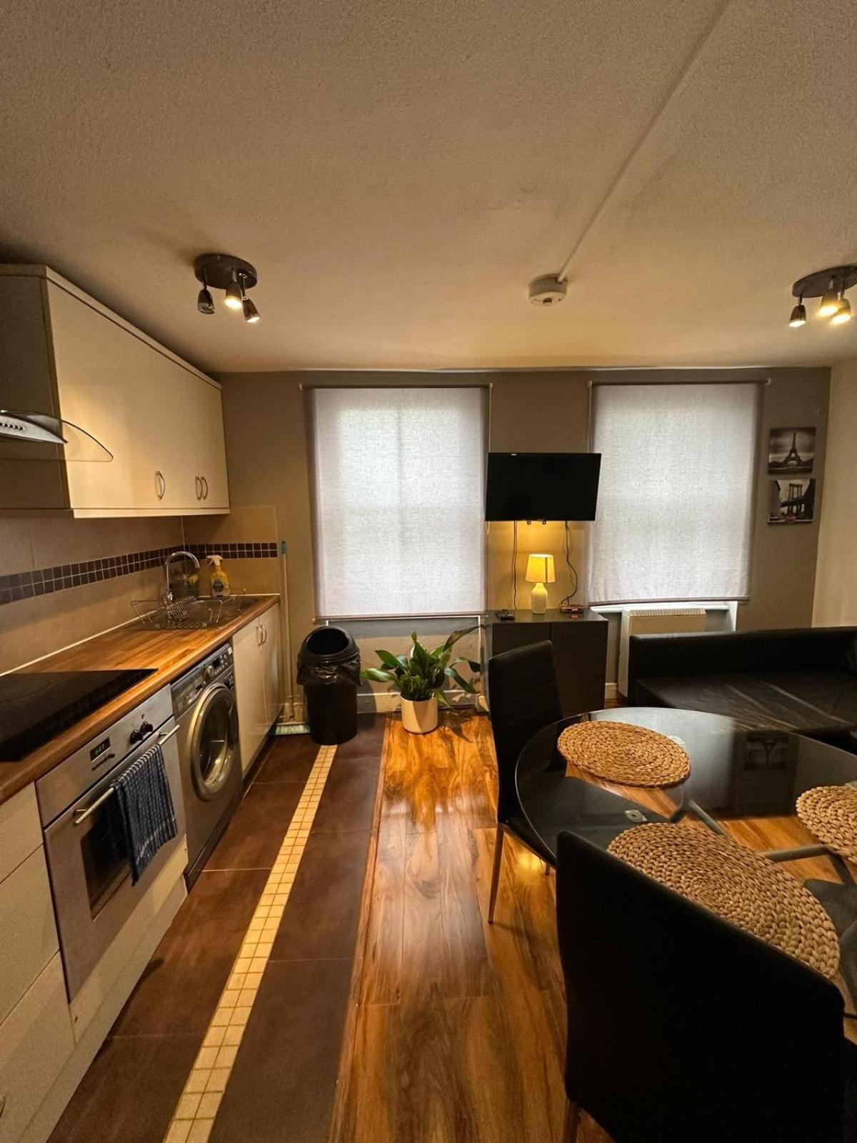 Lovely 2 Bedrooms Apartment London Luaran gambar