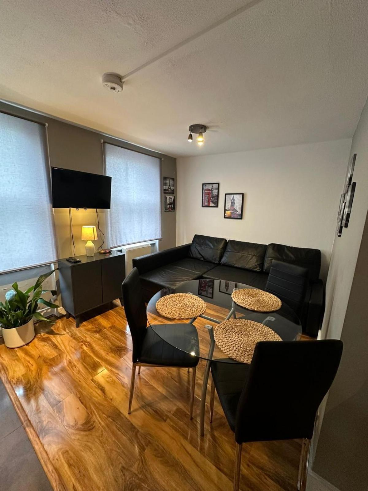 Lovely 2 Bedrooms Apartment London Luaran gambar